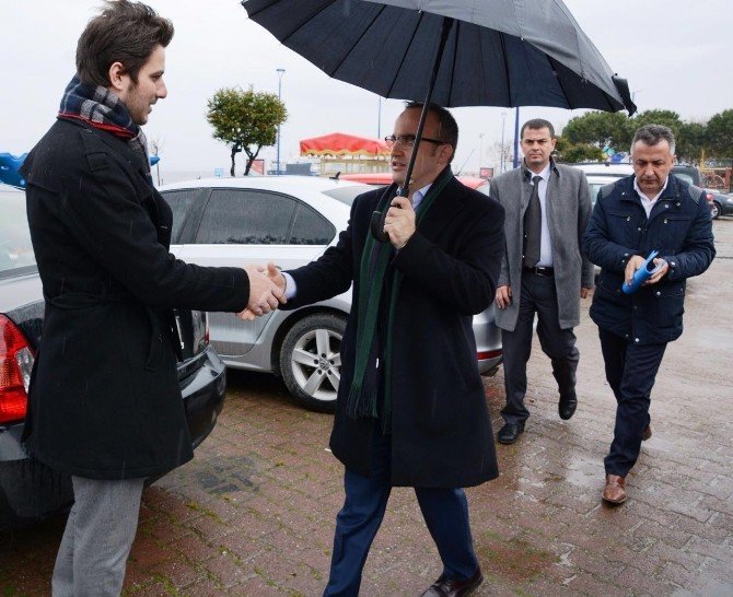Turan: ”Biz Hiç Kimsenin Kürsüde Yuhalanmasını İstemeyiz”