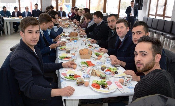 Turan: ”Biz Hiç Kimsenin Kürsüde Yuhalanmasını İstemeyiz”