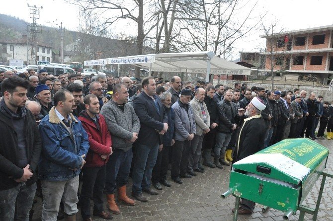 Berlin’deki Patlamada Ölen Türk Memleketinde Toprağa Verildi