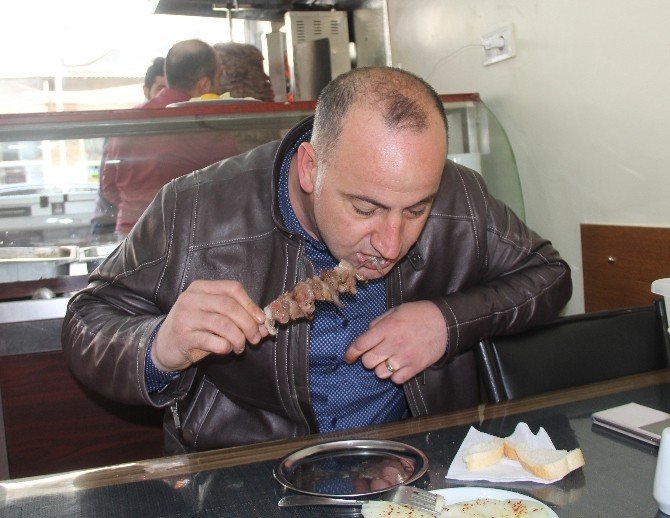 Kahvaltıda Güneydoğu’da Ciğer Kebabı Artvin’de Cağ Kebabı