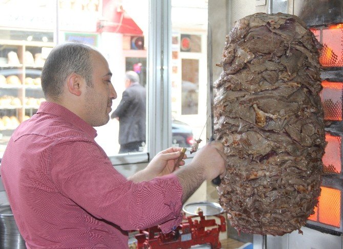 Kahvaltıda Güneydoğu’da Ciğer Kebabı Artvin’de Cağ Kebabı