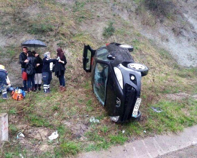 Otomobil Takla Attı: 5 Yaralı