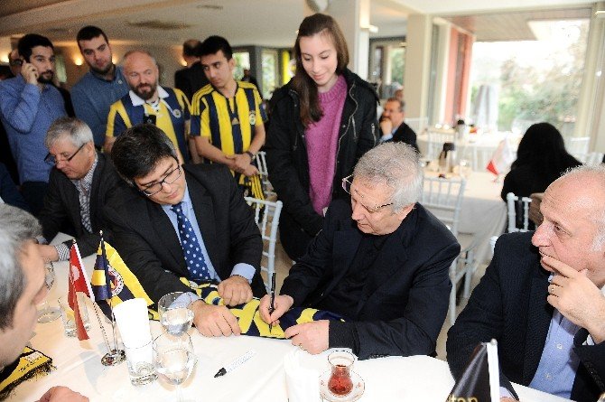 Aziz Yıldırım: "Galatasaray’ı Yenmeye Mecburuz"