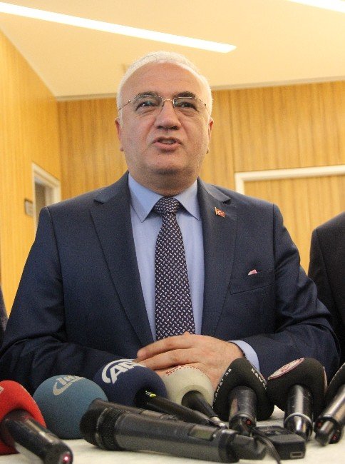 Ekonomi Bakanı Elitaş, Dokunulmazlıkların Kaldırılmasını Değerlendirdi