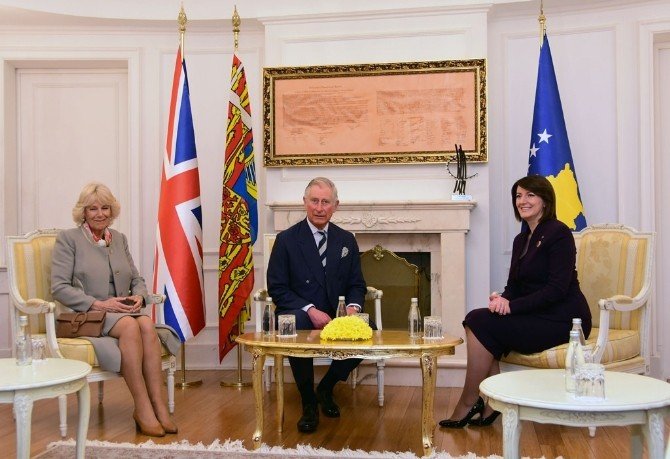 Prens Charles, Kosova’da Resmi Törenle Karşılandı