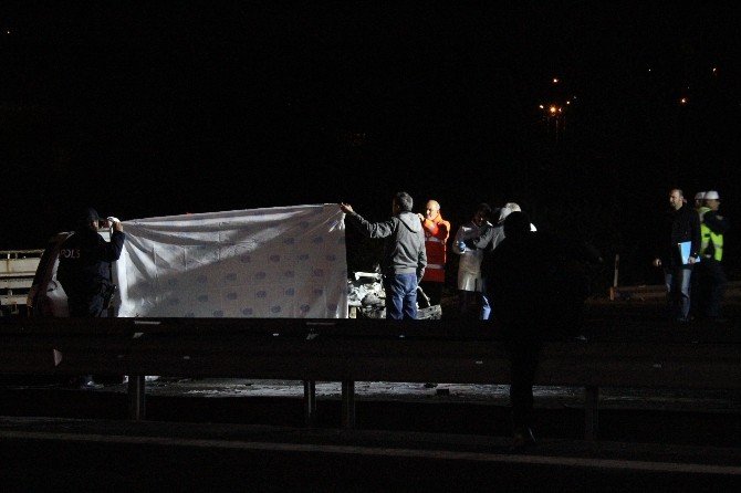 Takla Atarak Ters Şeride Geçen Cipe Tanker Çarptı: 2 Ölü