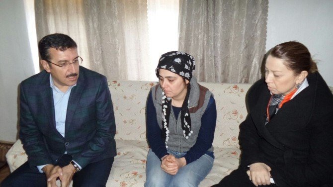 Bakan Tüfenkci, Malatya’da Şehit Ailelerini Ziyaret Etti