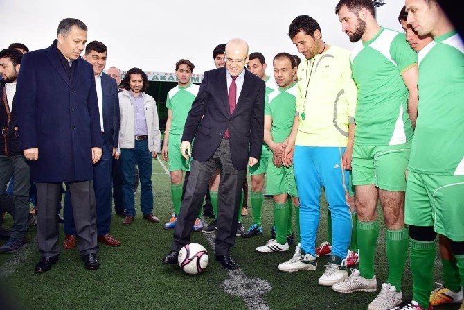 Suriyeli Mültecilerin Oynadığı Kardeşlik Ligi Turnuvası Başladı