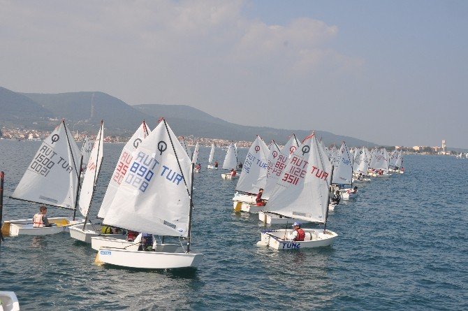 Urla’da Çanakkale Zaferi Yelken Yarışları Yapıldı