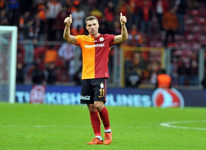 Podolski’den Ayrılık İddialarına Yanıt