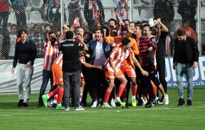 Adanaspor’da Galibiyete "İzin" Hediyesi