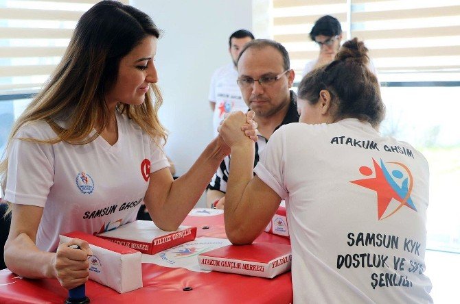 Kyk Öğrencileri Hünerlerini Sporda Gösteriyor