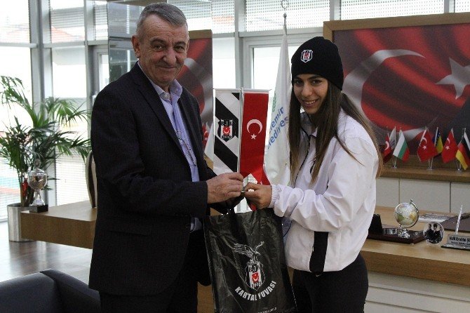 Genç Atlet Beşiktaş’a Transfer Oldu