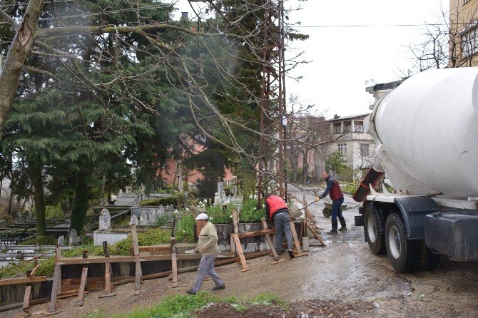 Görele’de Tarihi Mezarlıklar Yenileniyor