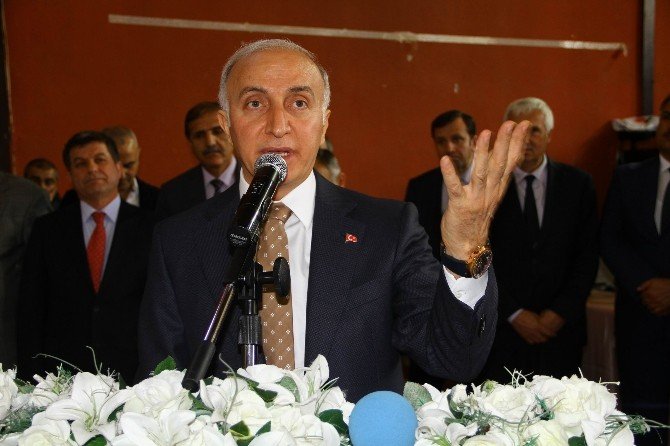 Vali Şahin’den Batı’ya Terör Sitemi