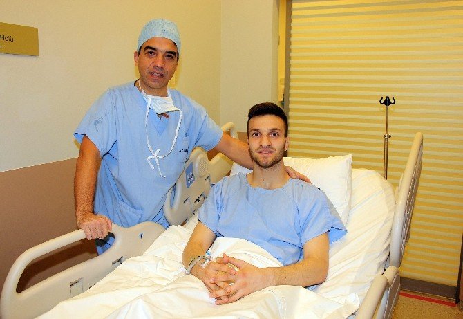 Bursaspor’da Erdem 3, Okan 4 Ay Sahalardan Uzak