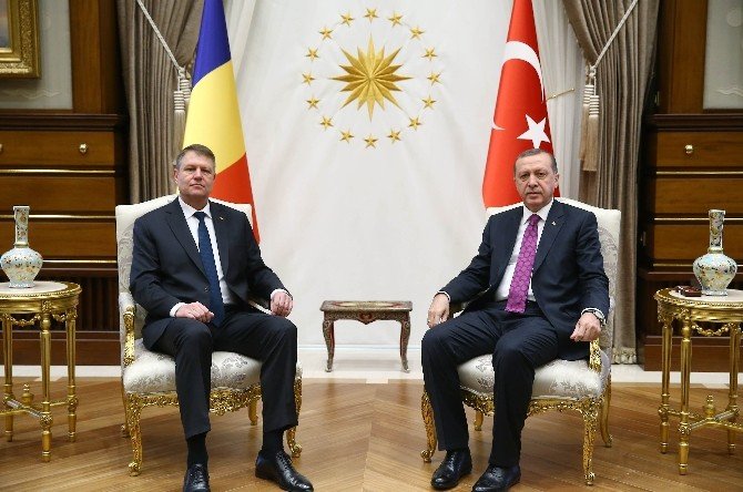 Cumhurbaşkanı Erdoğan İle Romanya Cumhurbaşkanı İohannis Baş Başa Görüştü