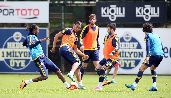 Fenerbahçe’de Hazırlıklar Sürüyor