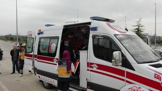 Sakarya’da Kaza: 3 Yaralı