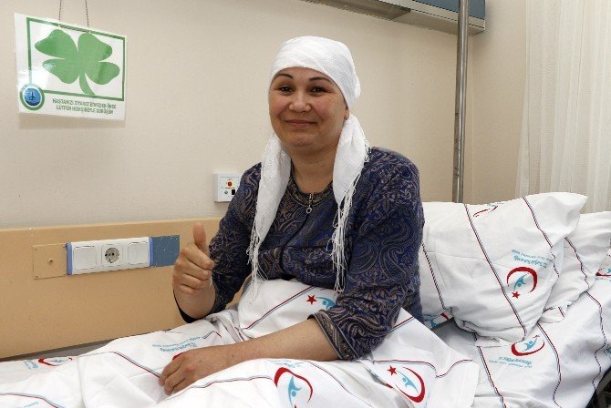 Tedavisi İçin 3 Uçakla 5 Bin 215 Km Yol Kat Edip Antalya’ya Geldi