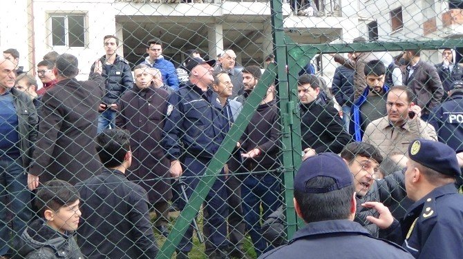 Sahada Başlayan Gerginlik Tribünlere Sıçradı