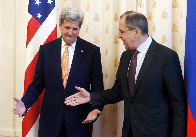 Abd Dışişleri Bakanı Kerry, Moskova’da Rus Mevkidaşı Lavrov’la Görüştü