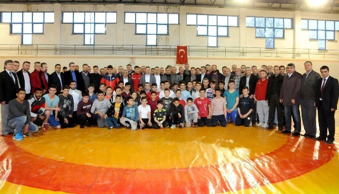 Çan Belediye Güreş Kulübü’nden Türkiye Şampiyonluğu