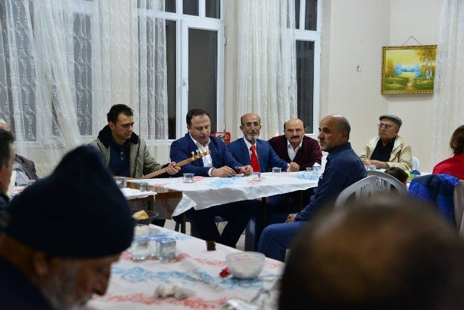 Erbaa Belediyesi Kadın Meclisi Yaşlıları Ziyaret Etti
