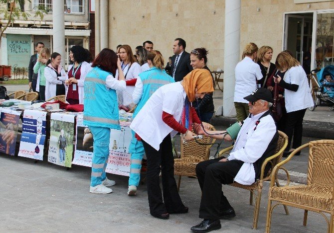 Tansiyon Ölçtürene Hediye Battaniye