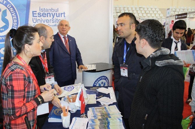 26 Üniversite Tanıtım Fuarında Buluştu
