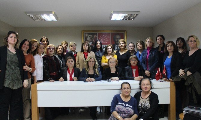 Chp’li Kadınlar, Çocuk İstismarını Protesto Etti