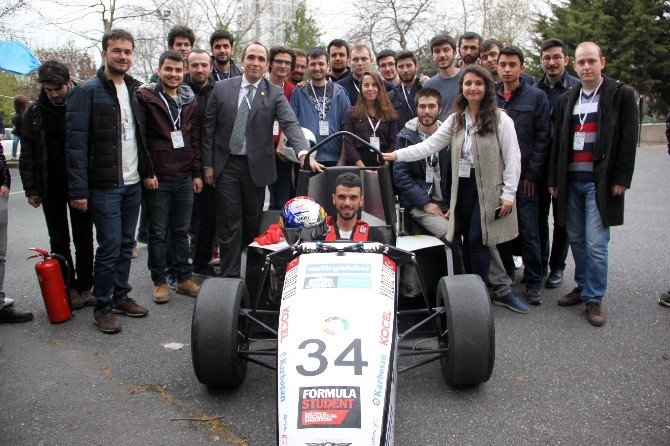 Dünya Şampiyonu Sofuoğlu’ndan “Yerli” Formula Aracı İle Drift Şov
