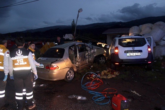 Salihli’de Korkunç Kaza: 5 Ölü, 2 Yaralı