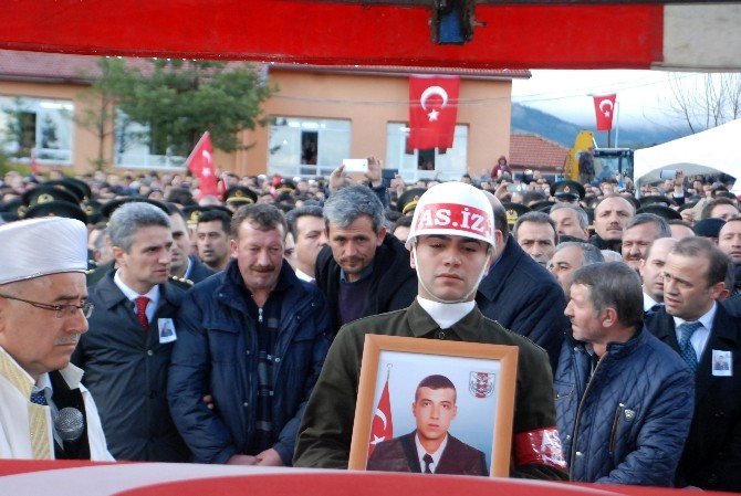 Bolu Şehidinin Dedesi, Torununu Bırakmak İstemedi