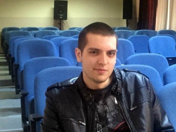 Ygs Birincilerinden Cemre Efe Karakaş: “Hayvan Gibi Çalıştım”