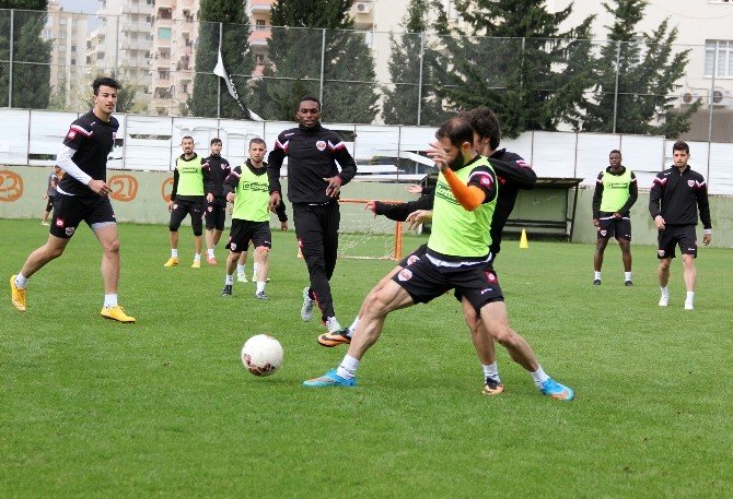 Adanaspor’un Neşesi Yerinde