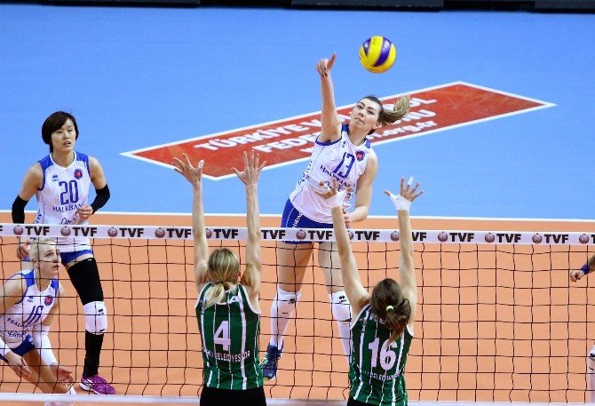 Halkbanklı Bayanlar Galibiyetle Kapattı