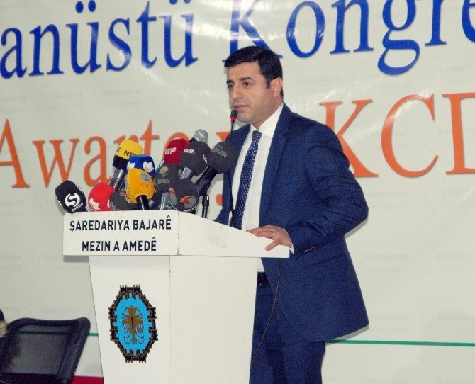 Demirtaş Dtk’nın Olağanüstü Kongresine Katıldı