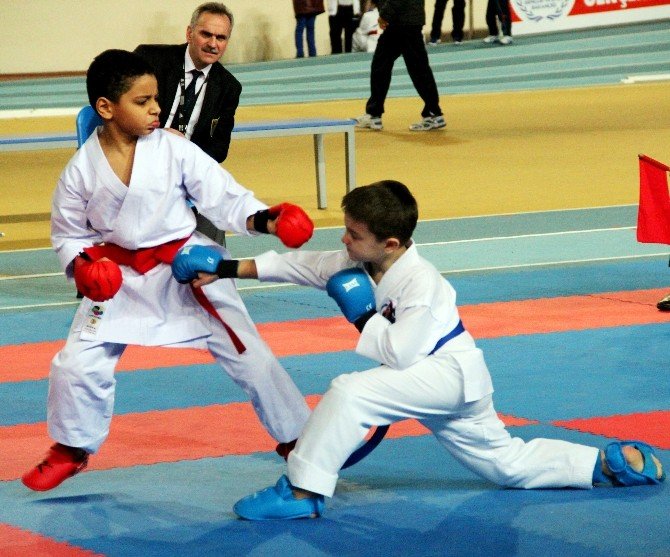 Uluslararası Boğaziçi Karate Turnuvası Başladı