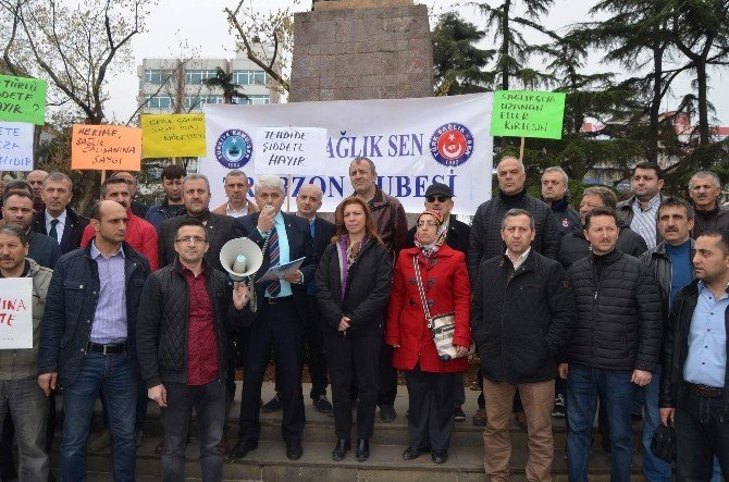 Eczacı Kalfası Silahla İlaç Yazdırmaya Gelirse