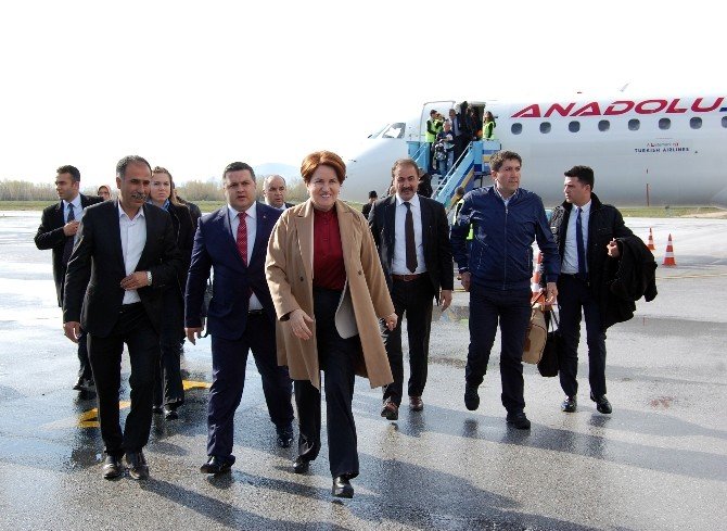 Meral Akşener’e Tokat’ta Coşkulu Karşılama