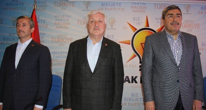 Ahmet Uzer: "300 Şehidin Sorumlusu Paralel Yapıdır"