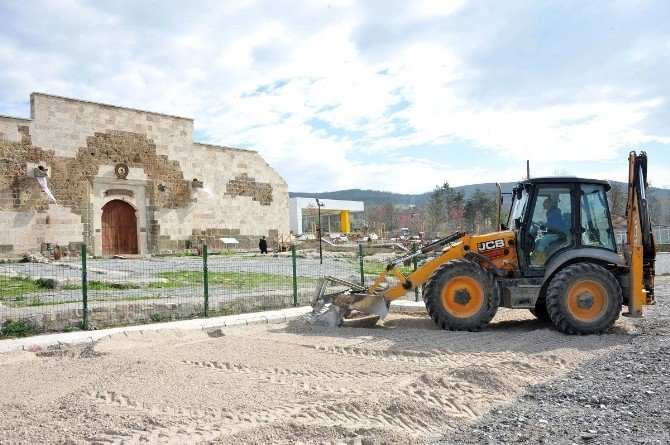 Selçuklu Mirası Çakallı Han’a, Çevre Düzenlemesi