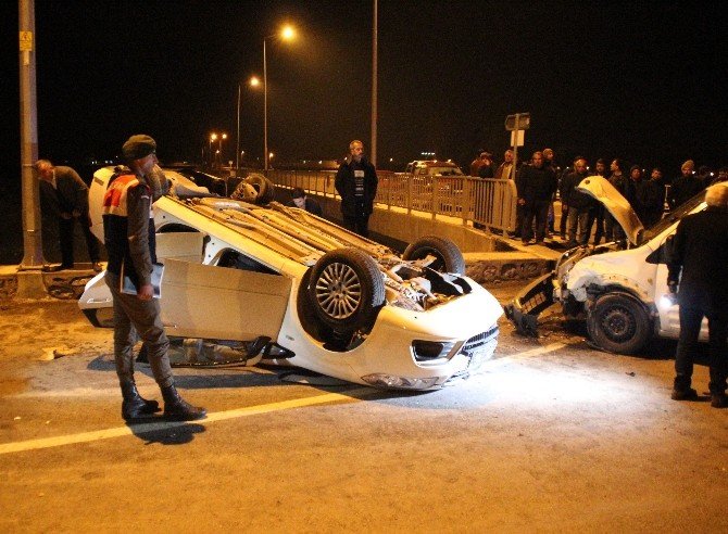 Sakarya’da Trafik Kazası: 2 Yaralı