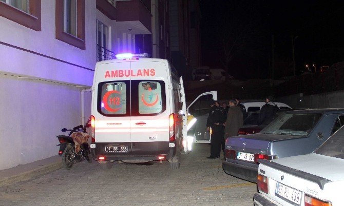 Beşinci Kattan Düşen Genç Hayatını Kaybetti