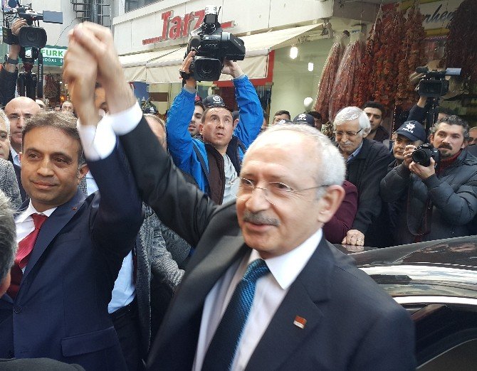 Kemal Kılıçdaroğlu Saldırıya Uğrayan İl Başkanını Ziyaret Etti