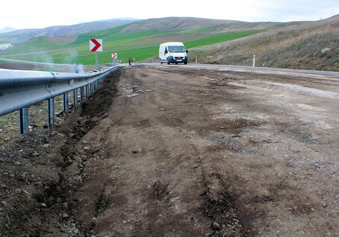 Çorum-iskilip Karayolu’nda Heyelan