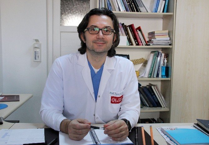 İşçinin Kopan Parmağı Yerine Dikildi