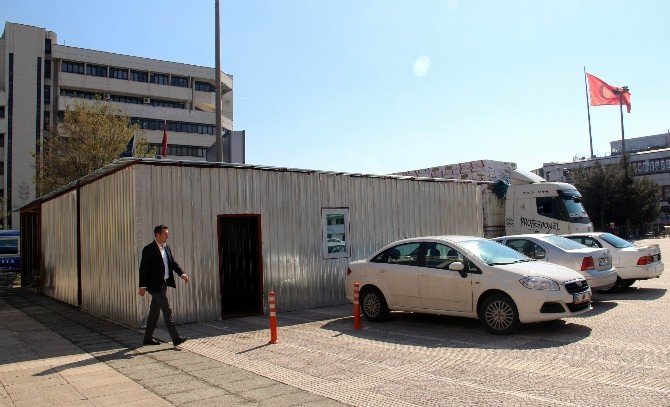 Cumhuriyet Meydanı Restorasyon Çalışmaları Başladı