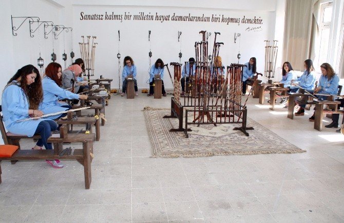 “Asaletin Simgesi” Narin Ellerde Üretilip Dünyaya Tanıtılacak